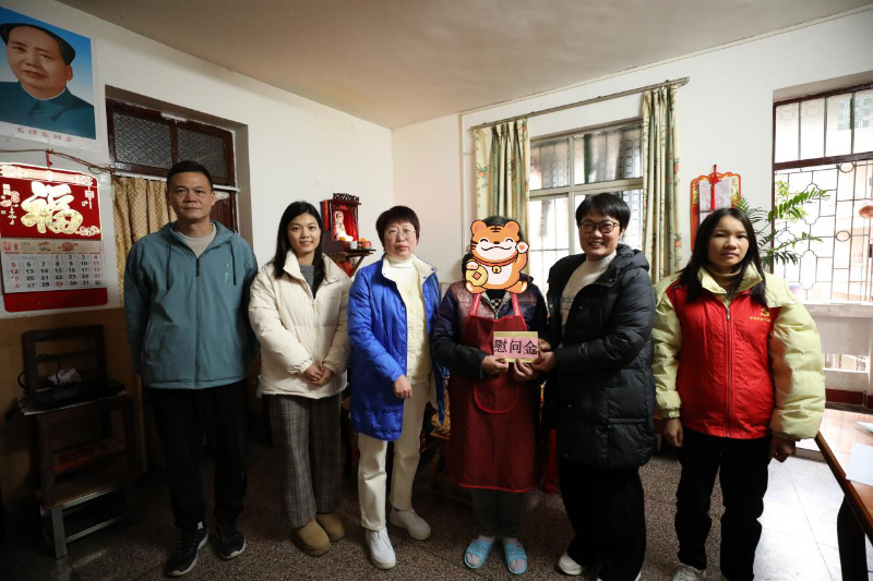 羅定市財政局春節(jié)慰問活動——選.png